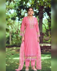 เปิดตัวผ้าคอตตอนดีไซน์ใหม่สำหรับผู้หญิงดีไซน์ใหม่ตัดผ้าชิฟฟัลปากีสถานและเย็บปักถักร้อยพร้อมคอวีและกางเกงและ dupatta - Product Image 2