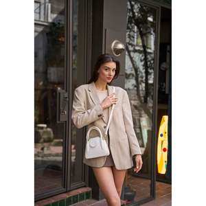 Bolso Bandolera Mini City Voler Maja Blanco con Solapa para Mujer - Bolso de Hombro Elegante y Compacto - Product Image 1