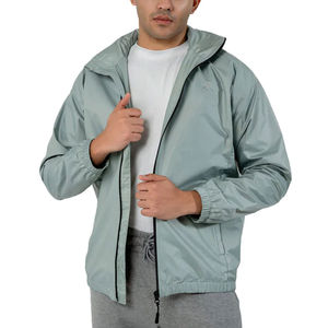 Chaqueta Cortavientos de Nailon Personalizada OEM, con Cremallera, Impermeable, Ligera, para Hombre, para Correr al Aire Libre, con Capucha y Logotipo Frontal, Estilo Urbano - Product Image 2