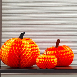 Decoraciones de Calabazas de Papel para Halloween, Centros de Mesa Redondos de Color Naranja Miel para Decoración de Mesa de Fiesta - Product Image 1