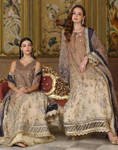 Lehenga Choli Anarkali de luxe, tenue de soirée en mousseline de soie brodée, robe ethnique indienne élégante, embellissement élégant, sans plis pour femmes - Product Image 3