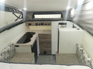 <span class=keywords><strong>Camper</strong></span> Ligero para Camioneta con Techo Elevable - Product Image 5