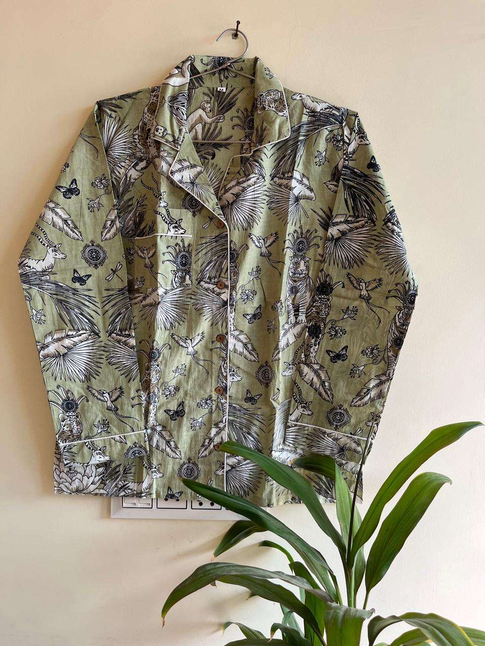 สีเขียวอ่อน