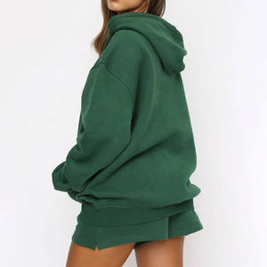 Nouveau modèle sur mesure Ensemble sweat à capuche et short pour femme Offre Spéciale réglable de haute qualité Ensemble deux pièces à capuche pour femme - Product Image 5
