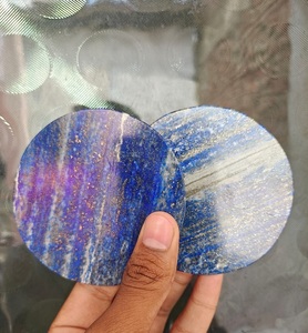 Prix de gros sur Soha Agate Lapis Lazuli naturel Plaques de cristal de forme ronde Pierre d'énergie pour Reiki et Feng Shui en vente - Product Image 6