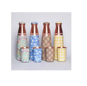 Bouteille d'eau en cuivre avec un design artistique unique pour une taille personnalisée, prix bon marché avec un produit en solde - Product Image 1