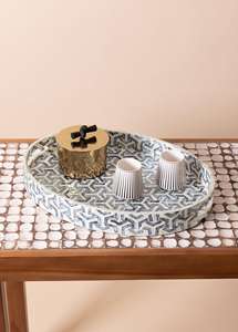 Plateau en incrustation de vadrouille artisanale avec motif géométrique Une pièce d'accent élégante parfaite pour servir des boissons ou décorer une table basse - Product Image 4