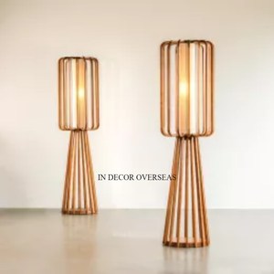 Derniers modèles de lampes design en métal plaqué or et verre transparent pour la décoration intérieure de luxe de l'Inde à un prix compétitif - Product Image 3