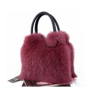 กระเป๋าถือสำหรับผู้หญิงพร้อมซิปด้านใน ตกแต่งด้วยโซ่เก๋ไก๋ บุด้วย PU - Product Image 4
