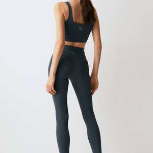 Soutien-gorge de sport pour femmes leggings personnalisés imprimés en polyester/élasthanne leggings doux pour femmes vente en gros - Product Image 3