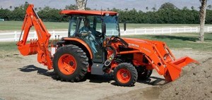 รถแทรกเตอร์ขนาดเล็กสำหรับใช้งานในฟาร์ม รุ่น L6060 70 แรงม้า ขับเคลื่อน 4 ล้อ พร้อมระบบเกียร์  สำหรับเครื่องยนต์ที่มีความปลอดภัยสูงและประสิทธิภาพการผลิตสูง รับประกัน 4 ปี - Product Image 3