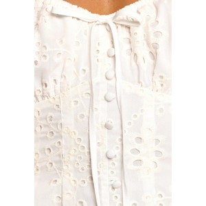 Robes pour femmes, tenue élégante et contemporaine offrant une coupe ajustée, un design équilibré et un attrait intemporel, en provenance d'Inde - Product Image 2