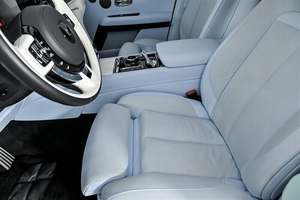 Increíble Rolls-Royce Ghost Black Badge AWD 2023 en perfecto estado con poco kilometraje en stock, ofrecido a una oferta increíble - Product Image 5