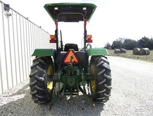 Tractor de Ruedas John Deere 520M 4WD Usado de Alta Calidad, 55HP, Transmisión de Engranajes, Larga Vida Útil, Componentes Principales: Bomba, Engranaje, Motor - Product Image 4