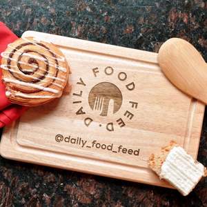 Planche à découper en bois de teck avec poignée en bois pour cuisine planche à découper moyenne cadeaux en bois - Product Image 5