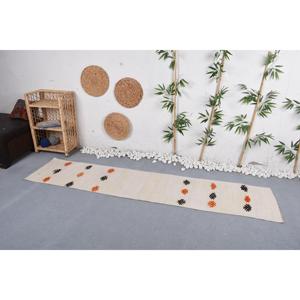 Alfombra Kilim Vintage de 1.8x8.4 pies, Alfombra Turca de Lana Beige Naranja con Diseño de Camuflaje - Product Image 3