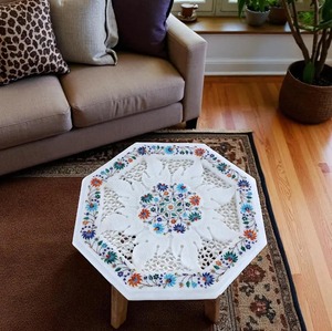 Dessus de table en marbre de pierre naturelle de qualité supérieure pour restaurants ou villas et intérieurs de maison disponibles à la vente - Product Image 2