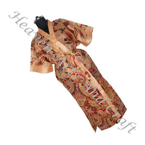KL012 Antique Floral Soie Vintage Sari Kimono Long-Style Veste Chaude Charmant Look Bohème Style Vintage Sari Kimono Longue Veste - Product Image 3