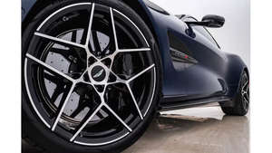 Coupé 2025 RWD Certificado, Usado, Transmisión Automática, Motor Turbo, en Perfecto Estado, Listo para Enviar - Product Image 4