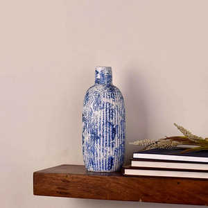 Vase en céramique à motifs indigo, style Art déco classique, en grès porcelaine traditionnel pour la décoration intérieure et l'affichage sur table. - Product Image 6
