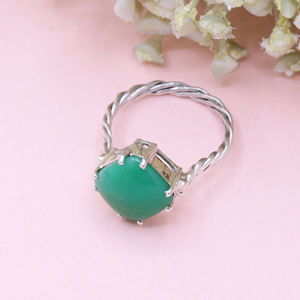 Vente en gros de bague torsadée en pierre précieuse onyx vert naturel 925 bijoux pour femmes en argent sterling massif faits à la main pour les mariages - Product Image 3