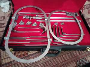 Écarteur vétérinaire monté sur table de vente supérieure pour la sternotomie conventionnelle OEM ODM meilleurs rétracteurs d'instruments chirurgicaux - Product Image 4