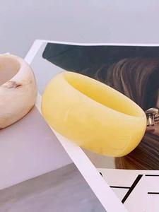 Haute qualité 1pc exagéré Alien torsadé rétro vert foncé gros Bracelet en résine pour les femmes Vintage rétro Bracelet - Product Image 4