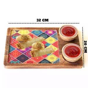 Ensemble de plateaux à collation en bois écologiques, design artistique imprimé en émail vibrant, deux bols en bois assortis pour le Ramadan et les mariages - Product Image 1