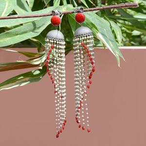 Boucles d'oreilles longues Jhumka en argent oxydé, style bohème, bijoux de mariage indiens pour femmes, design géométrique, cadeaux de fiançailles - Product Image 1