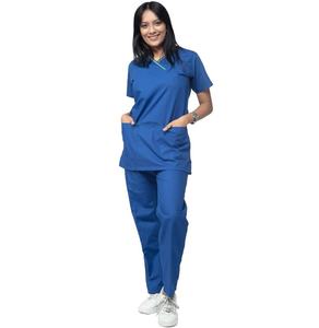 Compre trajes de fregado a la venta ahora disponibles en varios estilos y colores diseñados para un uso cómodo y práctico - Product Image 1