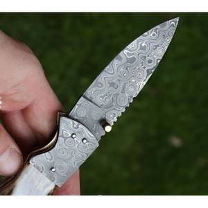 Cuchillo de bolsillo de hoja de acero de Damasco hecho a mano, cuchillo de utilidad plegable ligero con cuerno para bricolaje y regalo, OEM personalizable - Product Image 2