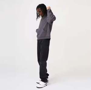 Sweat à capuche à fermeture éclair intégrale surdimensionné pour homme 100% coton-doux pour la superposition hivernale ou les aventures en plein air - Product Image 4