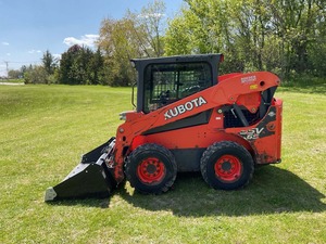 Chargeuse compacte Kubota SSV65 2016 avec moteur diesel, pompe hydraulique et moteur à engrenages - Haute efficacité - Product Image 5
