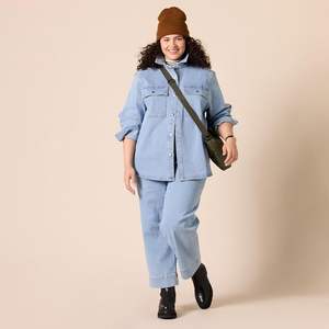 Veste de chemise en jean d'hiver de coupe décontractée pour femmes Logo personnalisé imprimé Veste en tissu frais la plus vendue - Product Image 1