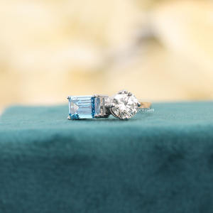 Anillo de compromiso de oro sólido de 14 quilates hecho a mano con certificado IGI, Diamante cultivado en laboratorio de corte redondo Esmeralda con estilo moderno de dos piedras - Product Image 2