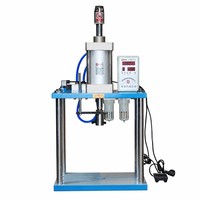Presse à œillets pneumatique de précision de table à quatre colonnes et deux plateaux de haute qualité avec moteur, capacité 200 kg