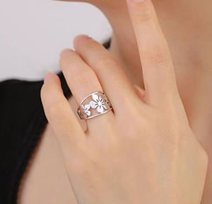 Regalo para niñas anillo de flores indio hecho a mano joyería de plata de ley 925 a granel al por mayor fabricante de anillos de plata fina - Product Image 3