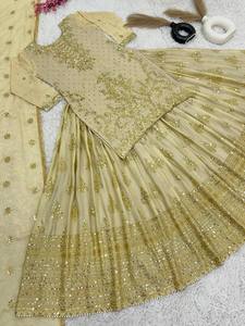 El último diseñador Heavy Chinon Silk Sequence Work Lehenga Suit de Fab Zone - Product Image 3
