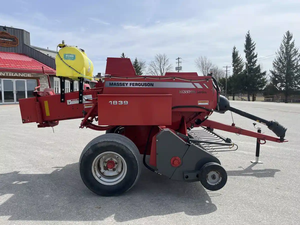 Offre promotionnelle : Presse à balles carrées MF 1840 Massey Ferguson avec moteur et boîte de vitesses pour une utilisation agricole à haute productivité - Product Image 3