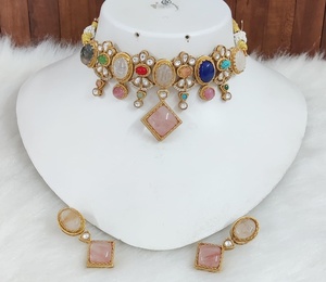 Ensemble de collier ras du cou en laiton Polki et Monalisa inspiré de Sabyasachi, parfait pour les mariages, les tenues de soirée, dernier design, qualité supérieure - Product Image 5