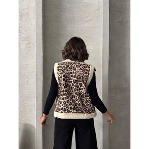 Chalecos y Chaquetas de Felpa para Mujer al por Mayor - Product Image 6