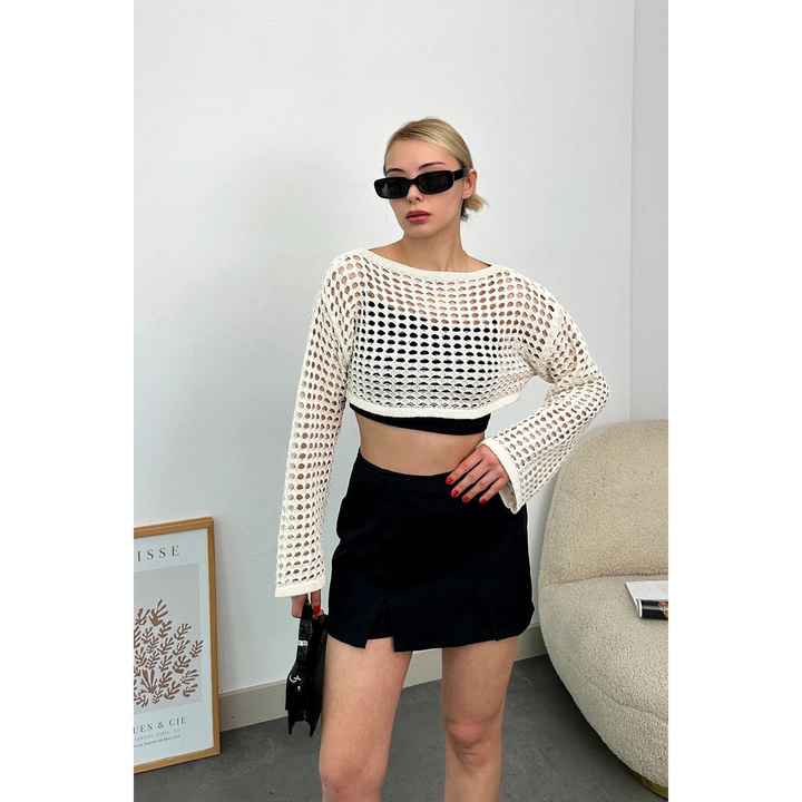 Women's Cream Crew Neck Hole Openwork Crop Blouse Prm0763
