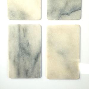 Dessous de verre rectangulaire en marbre vintage blanc et gris pour décoration intérieure, sous-verres en marbre faits à la main, vaisselle décorative - Product Image 1