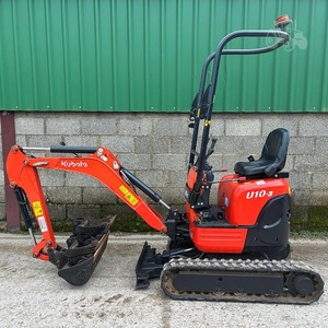 Miniexcavadora Compacta Kubota U10-3 con Asiento y Cucharón para Trabajos Agrícolas, de Jardinería y Construcción - Product Image 3