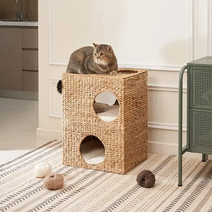 Handcrafted Water Hyacinth Rectangular Nest - Lightweight and Comfortable Water Hyacinth Bed for Cats and Small Dogs - Product Image 2