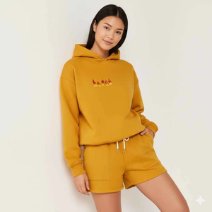 Ensemble de survêtement oversize pour femme : sweat à capuche et short, style décontracté et tendance pour l'été, coupe au-dessus du genou, couleur unie, 100 % coton, écologique - Product Image 5
