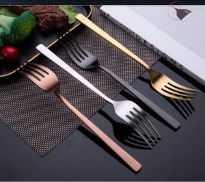 Juego de Cubiertos de Lujo con Cuchara, Tenedor y Cuchillo |   Cubiertos de Acero Inoxidable Perfectos para Cenar, Fiestas y Regalos - Product Image 4