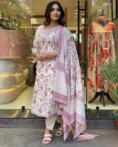 Pantalon Kurti en pur coton de couleur étonnante de la meilleure qualité pour les festivals avec Dupatta avec broderie et motifs à vendre - Product Image 3