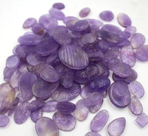 Cabujón de Cristal de Amatista Tallado Suave de Alta Calidad, Piedra Preciosa Natural, Forma Mixta, Tamaño Libre - Product Image 4