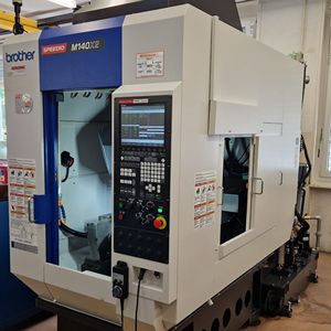 Brother SPEEDIO M140X2 Machine CNC à grande vitesse pour l'usinage de précision de petites pièces dans les industries aérospatiales automobiles - Product Image 4